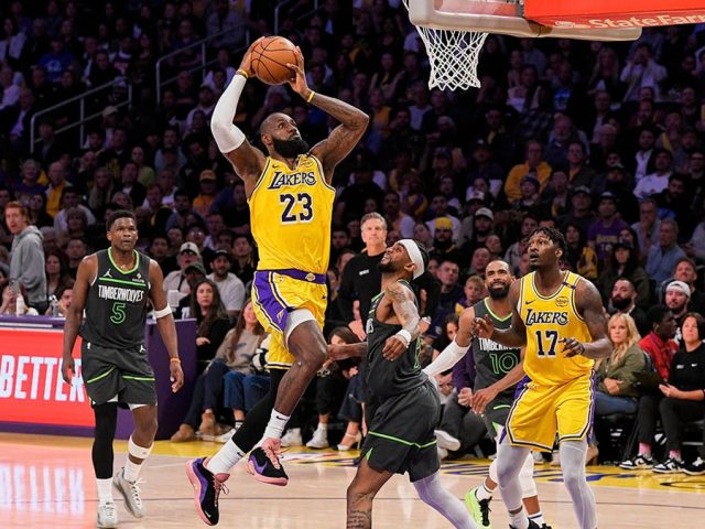 NBA obtaining cell phones from Lakers, other teams in investigation into illegal gambling scheme: report