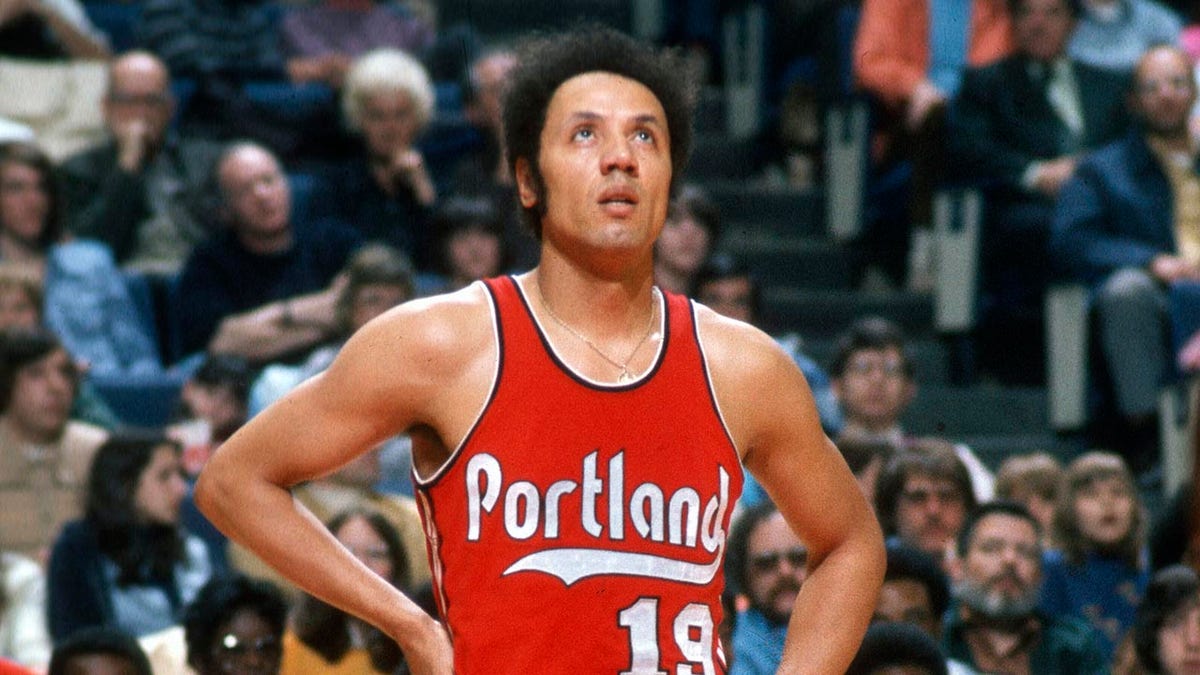 NBA legend Lenny Wilkens, rare Hall of Fame inductee as player and coach, dead at 88  at george magazine
