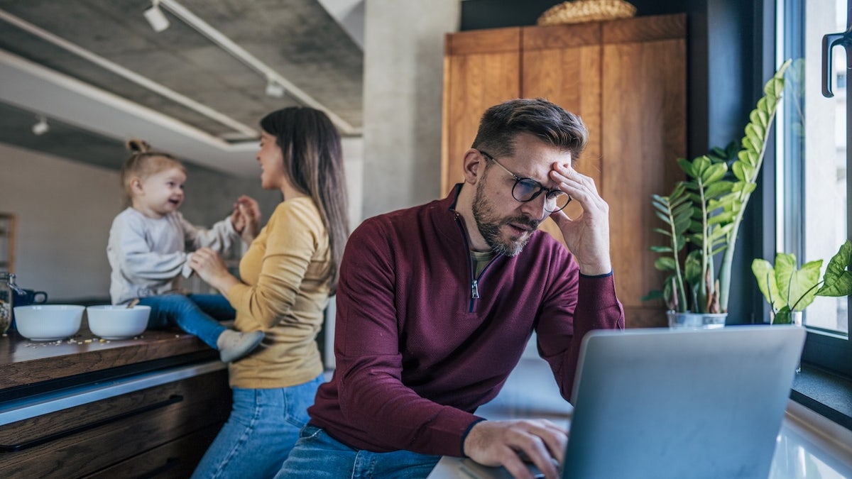 One toxic behavior kills relationships, leading happiness expert warns at george magazine