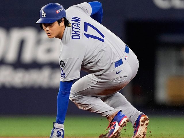 Dodgers’ Shohei Ohtani snaps 50-year drought as he hears boos from Blue Jays fans