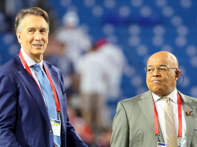 NFL broadcaster Cris Collinsworth makes government shutdown joke as Seahawks clobber Commanders