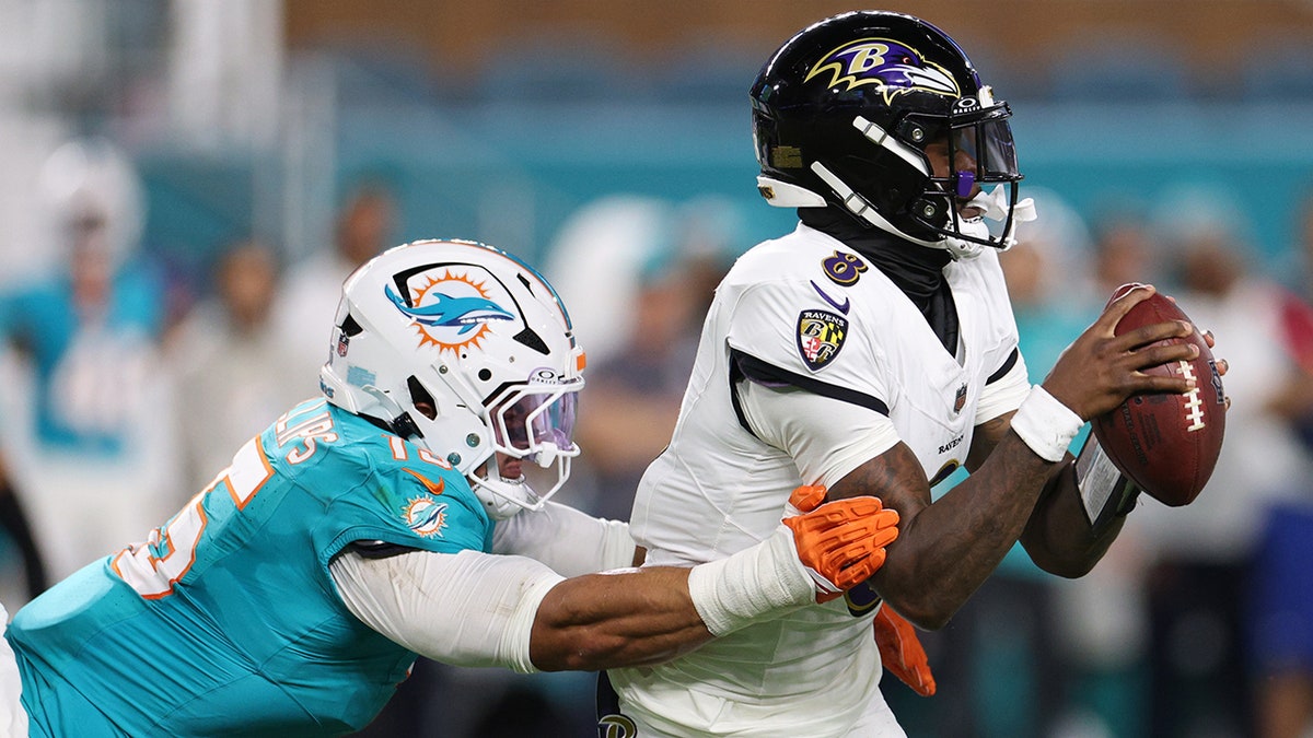 Eagles add Jaelan Phillips in latest move to bolster defense: reports at george magazine