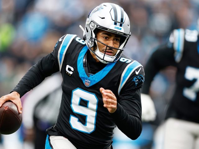 Panthers reach 7 wins for first time since 2022 with upset victory over Rams