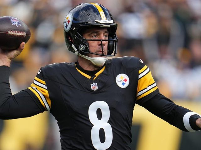 Steelers’ Aaron Rodgers to miss game vs Bears over broken wrist