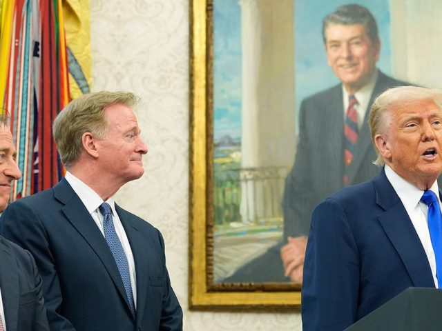 Trump arrives at Commanders’ stadium for NFL ‘Salute to Service’ festivities