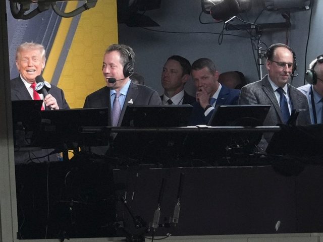 Trump says Commanders ‘have to get a touchdown’ while in FOX booth; Washington’s QB finds receiver for score