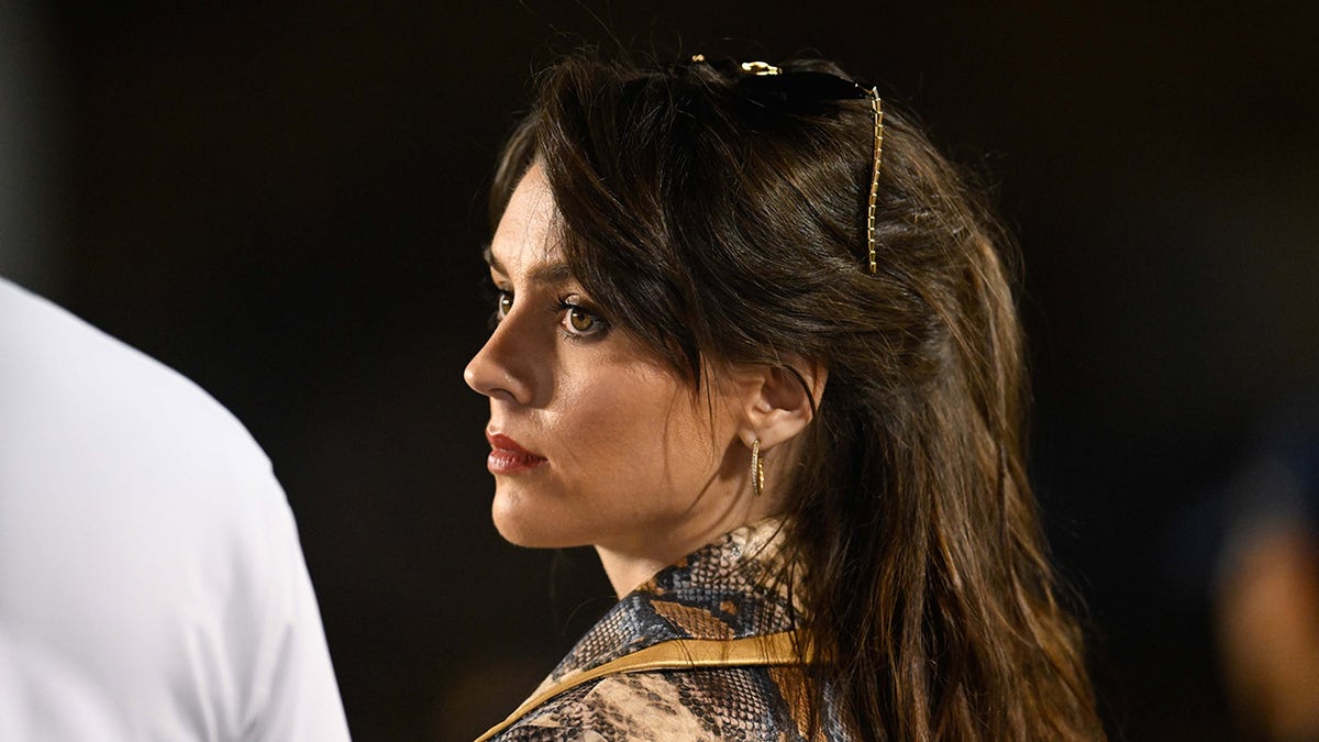 Bill Belichick's daughter-in-law unleashes profanity-filled rant at Jordon Hudson after Tar Heels game: report  at george magazine