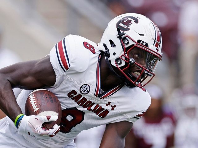 Texas A&M officer scolds South Carolina wide receiver after touchdown; department speaks out