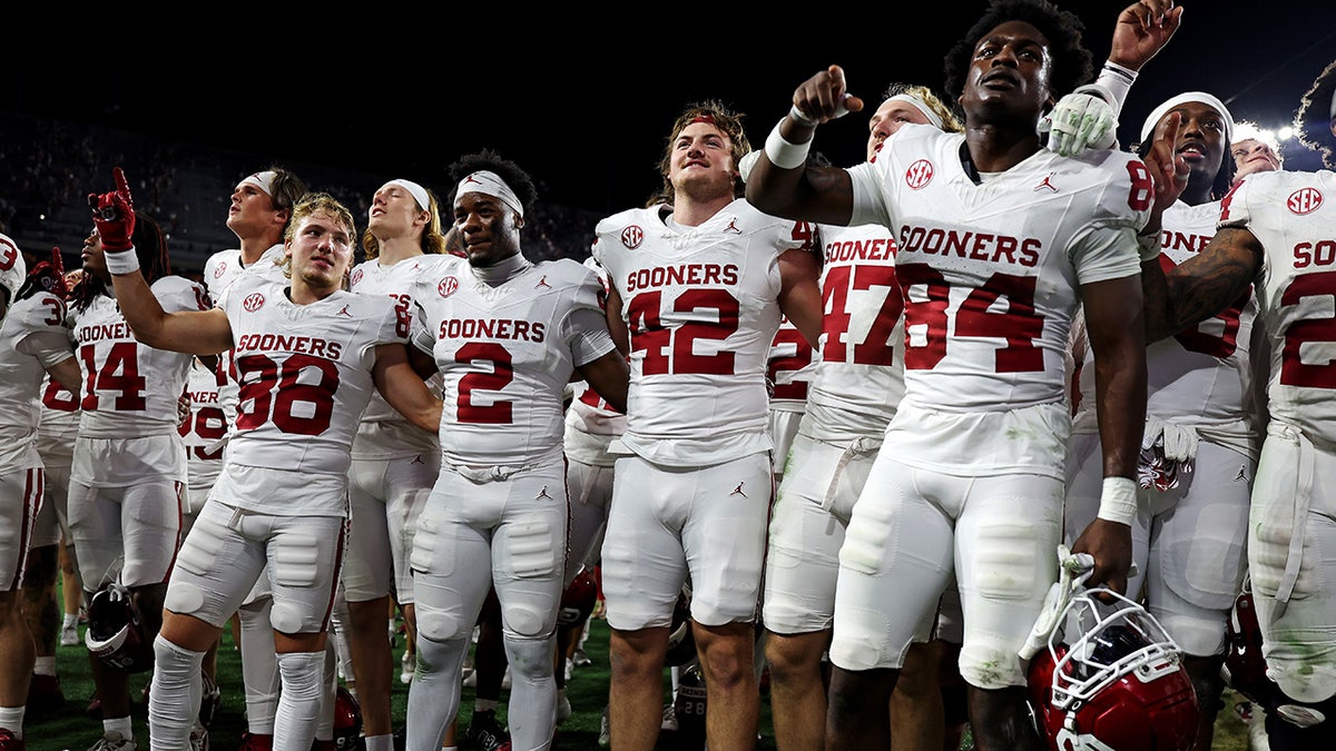 Oklahoma upsets Alabama to keep playoff hopes alive at george magazine