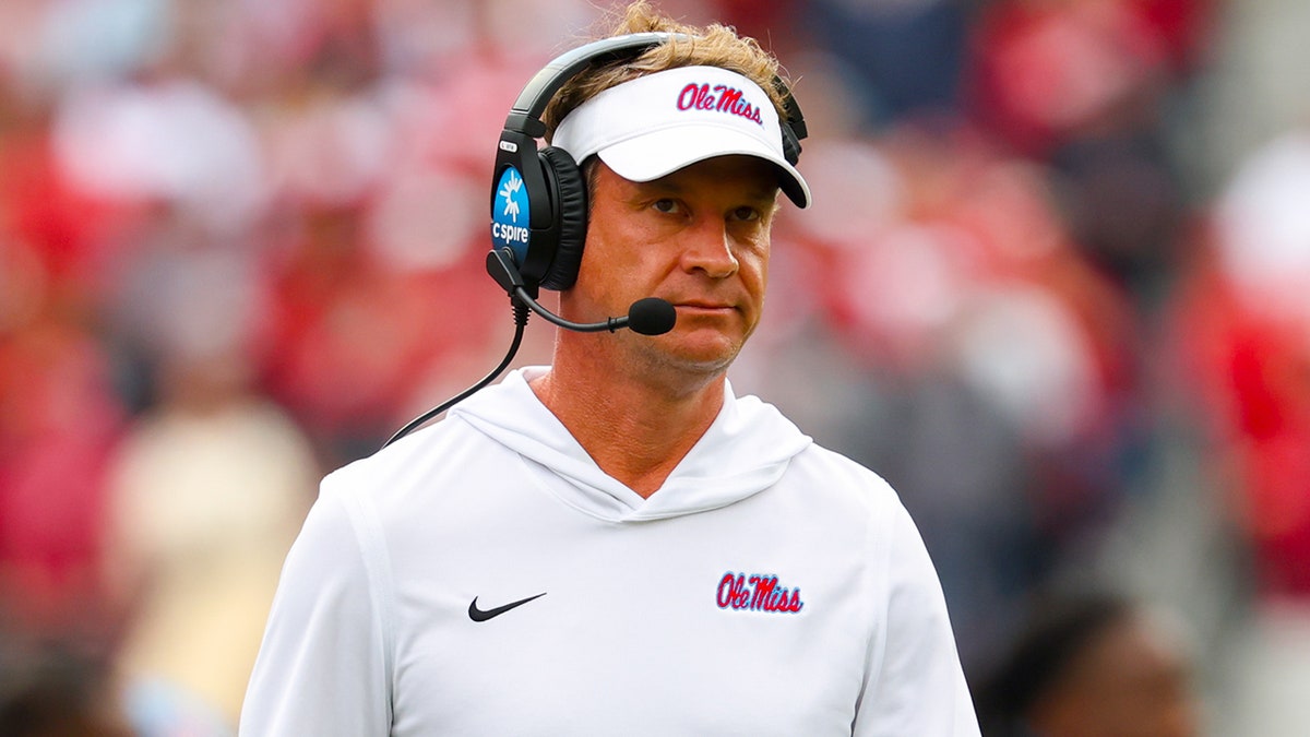 Lane Kiffin leaves Ole Miss for LSU in college football coaching shakeup  at george magazine