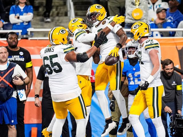 Packers’ 4th down aggressiveness trumps Lions’ decisions to complete season sweep