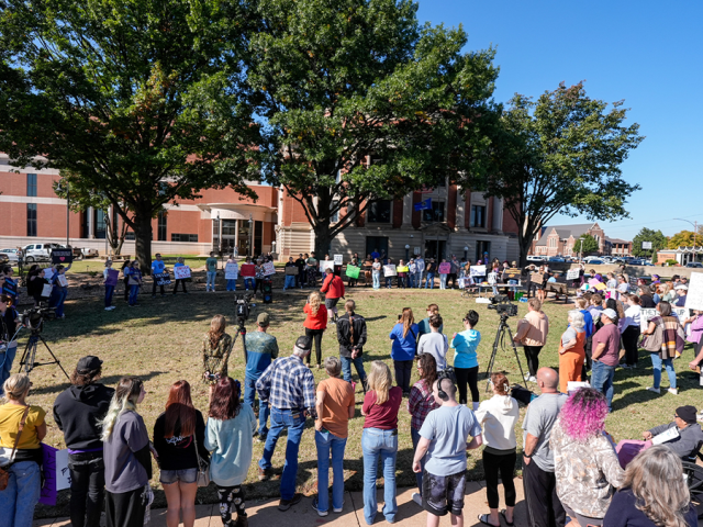 Fury erupts after accused teen sex predator dodges prison; families swarm courthouse demanding judge’s head