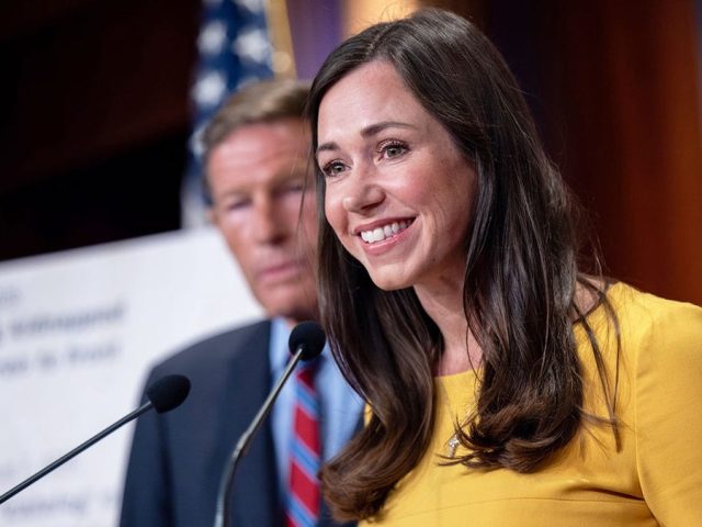 How one Alabama senator’s quiet diplomacy helped end longest shutdown in US history