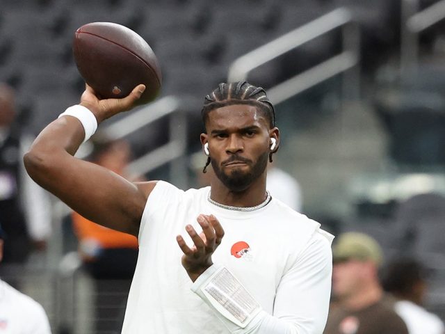 Deion Sanders shares emotional moment with son, Shedeur, before Browns rookie’s first NFL start