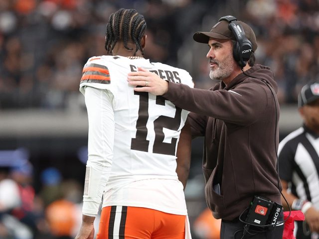 Browns’ Shedeur Sanders defends Kevin Stefanski against ‘sabotage’ claims from supporters