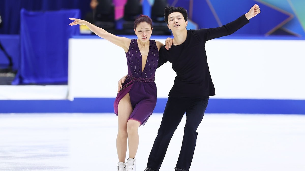 US Olympic medalist apologizes after footage emerges of him berating younger sister  at george magazine