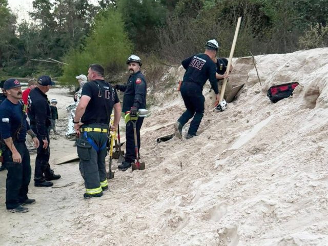 Texas girl rescued after sand hole she was digging collapses, burying her