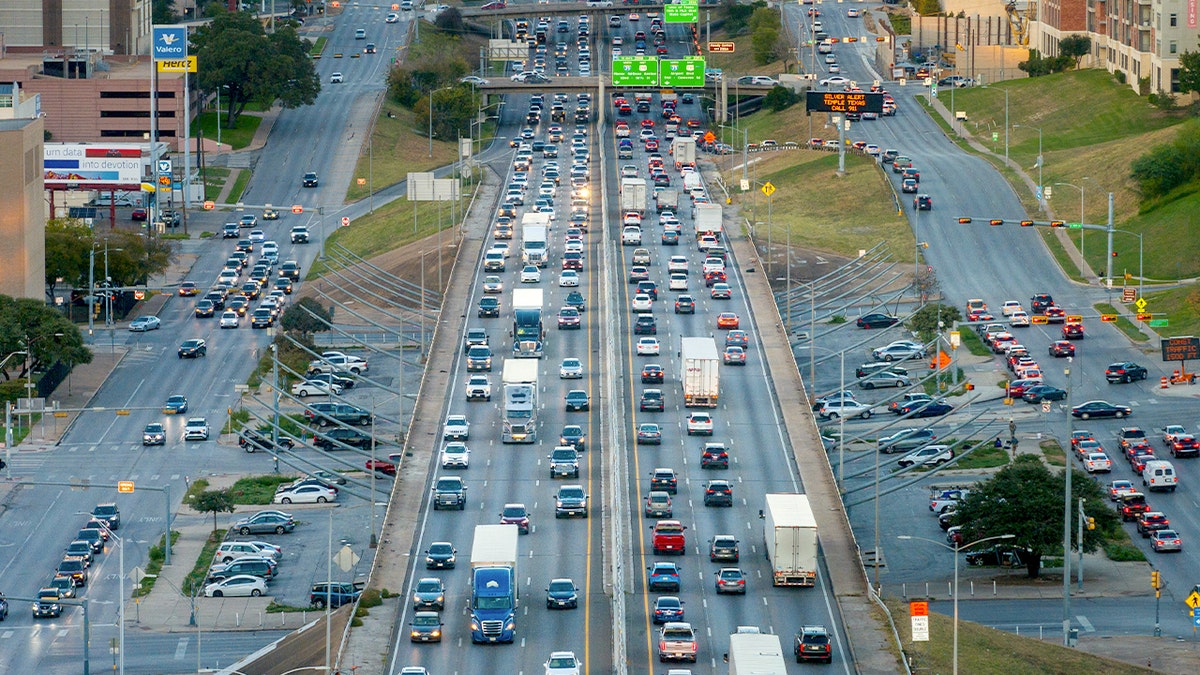 US braces for one of the busiest Thanksgiving travel seasons in years as 81.8M Americans hit the roads, skies  at george magazine