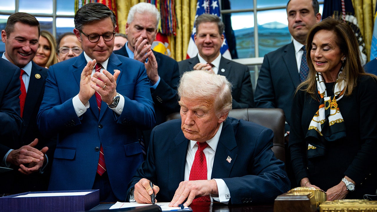 Fox News Poll: Voters say White House is doing more harm than good on economy  at george magazine