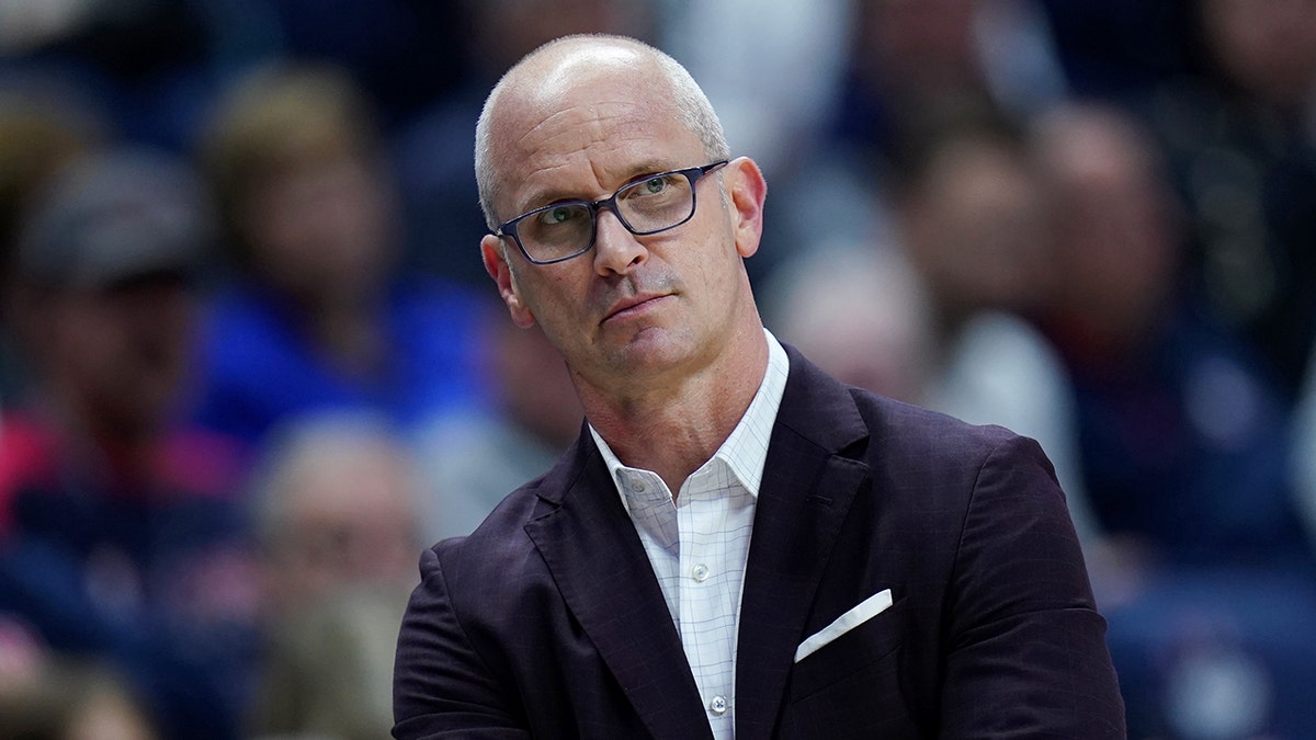 UConn coach Dan Hurley rips up stat sheet, says team 'f---ing blew a chance' to beat Arizona after loss  at george magazine
