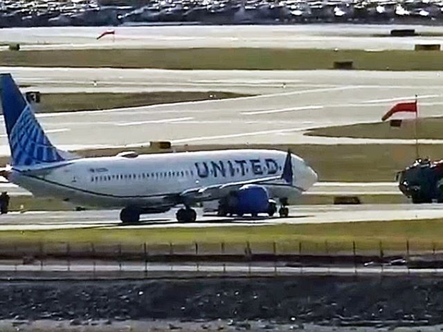 ‘All clear’ at Reagan National Airport following unfounded bomb threat, Duffy says