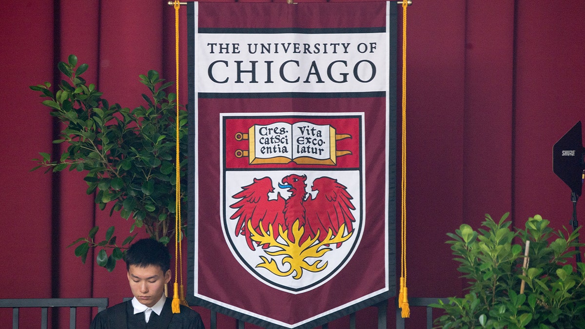 University of Chicago faculty unions demand school end 'inaction' against ICE raids at george magazine