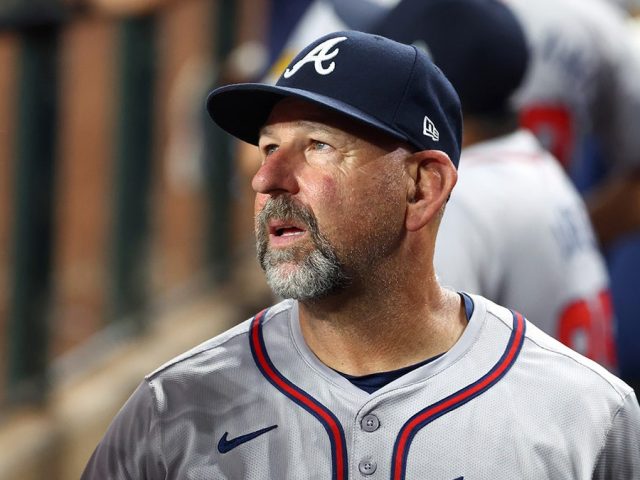 Braves hire longtime bench coach Walt Weiss as new manager