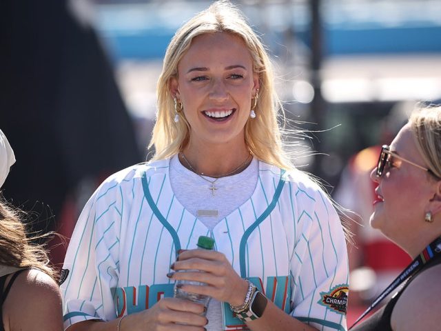 Fever star Sophie Cunningham makes spicy joke as she shares photo with Sydney Sweeney