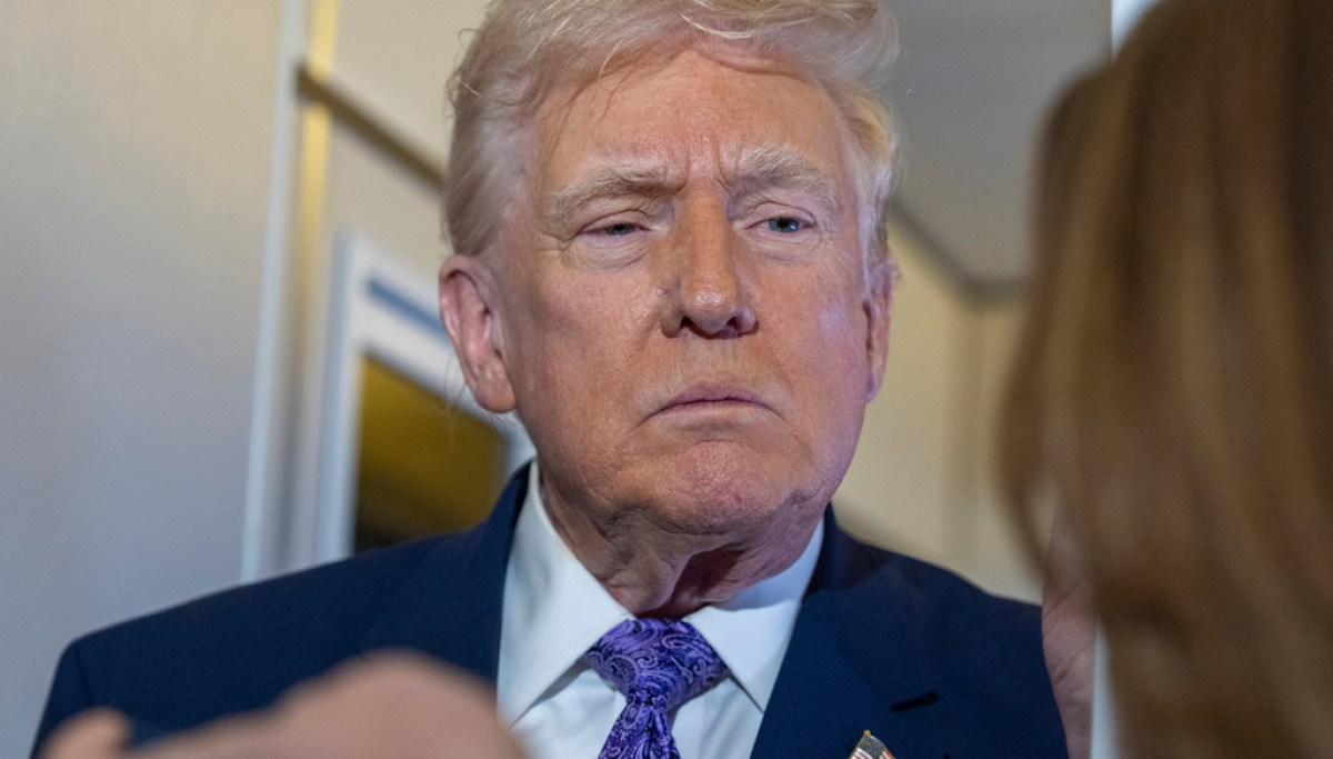 Trump quietly ‘reviewing options’ as Congress stares down Obamacare deadline at george magazine