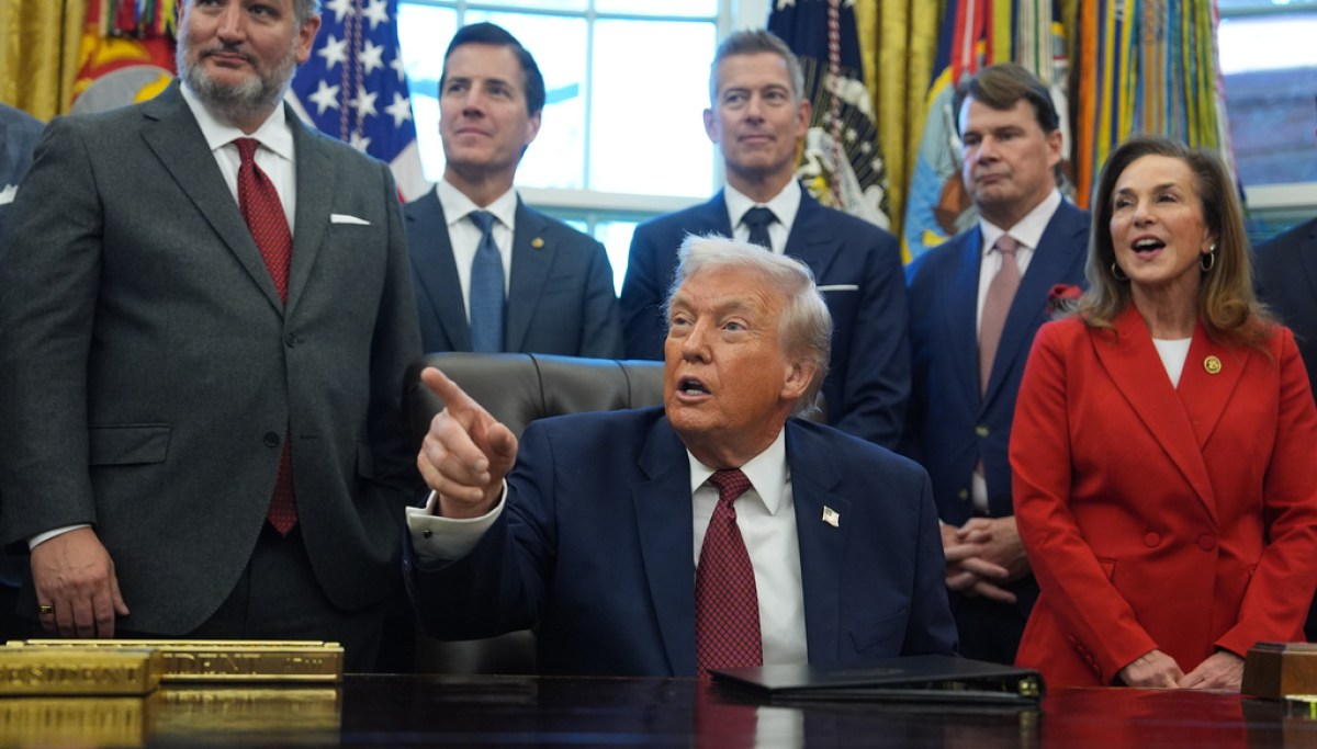 Trump touts ‘TINY CARS’ as he seeks solutions to countering affordability ‘hoax’ at george magazine