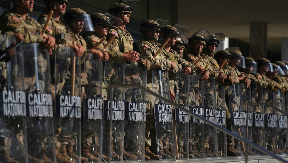 Trump withdraws National Guard from Chicago, LA, and Portland despite ‘greatly reduced’ crime at george magazine