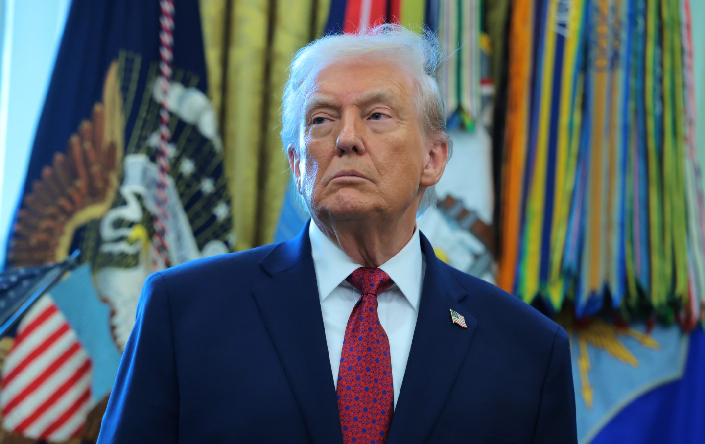 The Economy Is Flatlining—and So Is Trump at george magazine