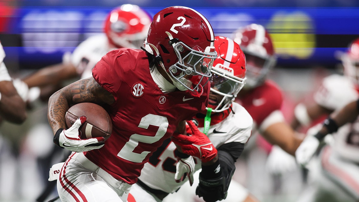 Alabama star wide receiver shuts down transfer rumors at george magazine