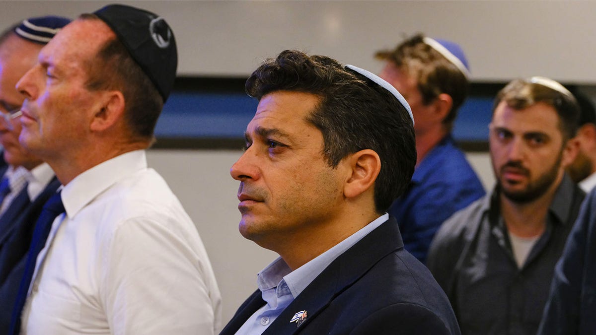 Israeli diaspora minister says Australia should have seen 'writing on the wall' before terror attack at george magazine