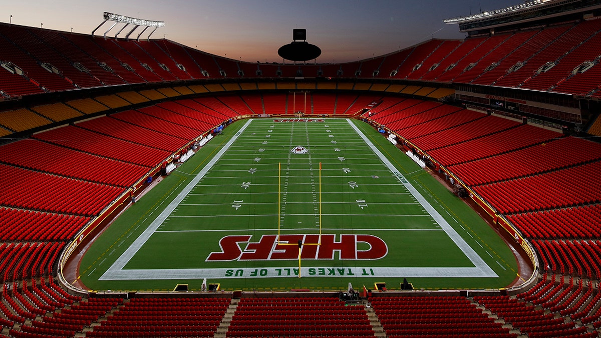 Chiefs announce relocation to Kansas by the 2031 NFL season with new domed stadium at george magazine
