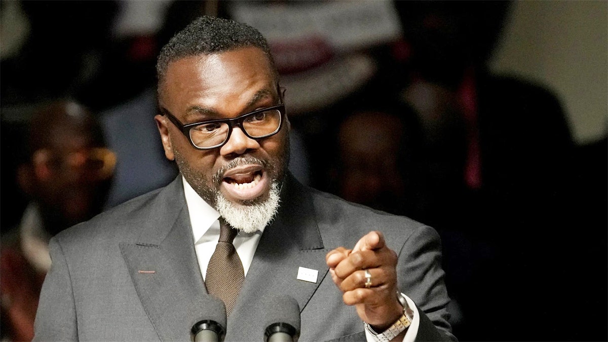 Brandon Johnson’s progressive tax push puts Chicago on brink of rare shutdown as mayor weighs veto at george magazine