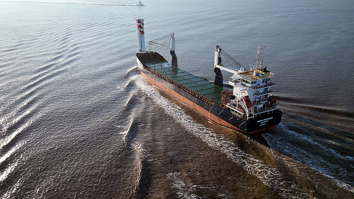 Russian spies infiltrate UK on cargo ships to scout military sites, find weaknesses  at george magazine