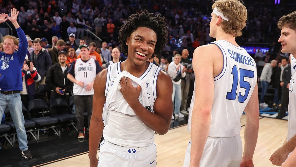 BYU's electric buzzer-beater seals 22-point comeback victory over Clemson at george magazine
