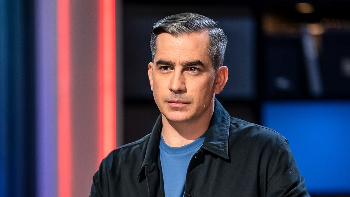 'America's Most Wanted' co-host warns 'concerning' lack of clues hindering Brown University shooting manhunt at george magazine