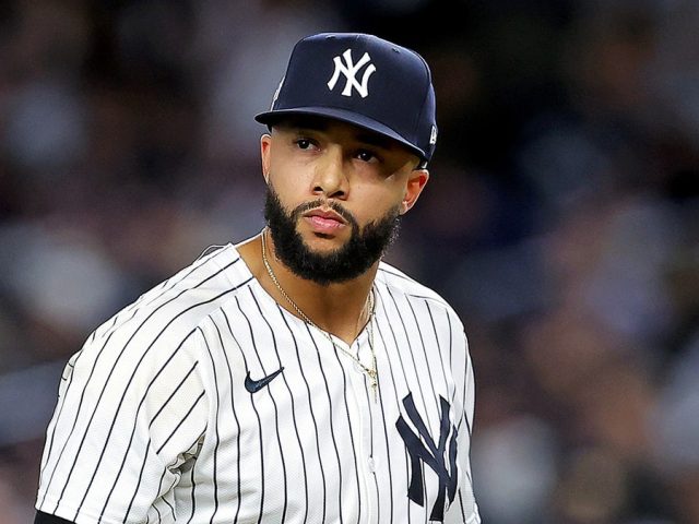 Devin Williams, Mets agree to 3-year deal after tumultuous season with Yankees: reports