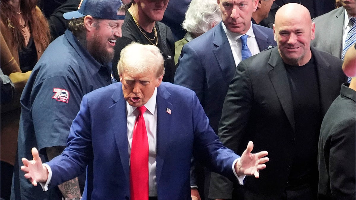 Joe Rogan and MMA fighter warn upcoming White House UFC event poses serious security and safety concerns at george magazine