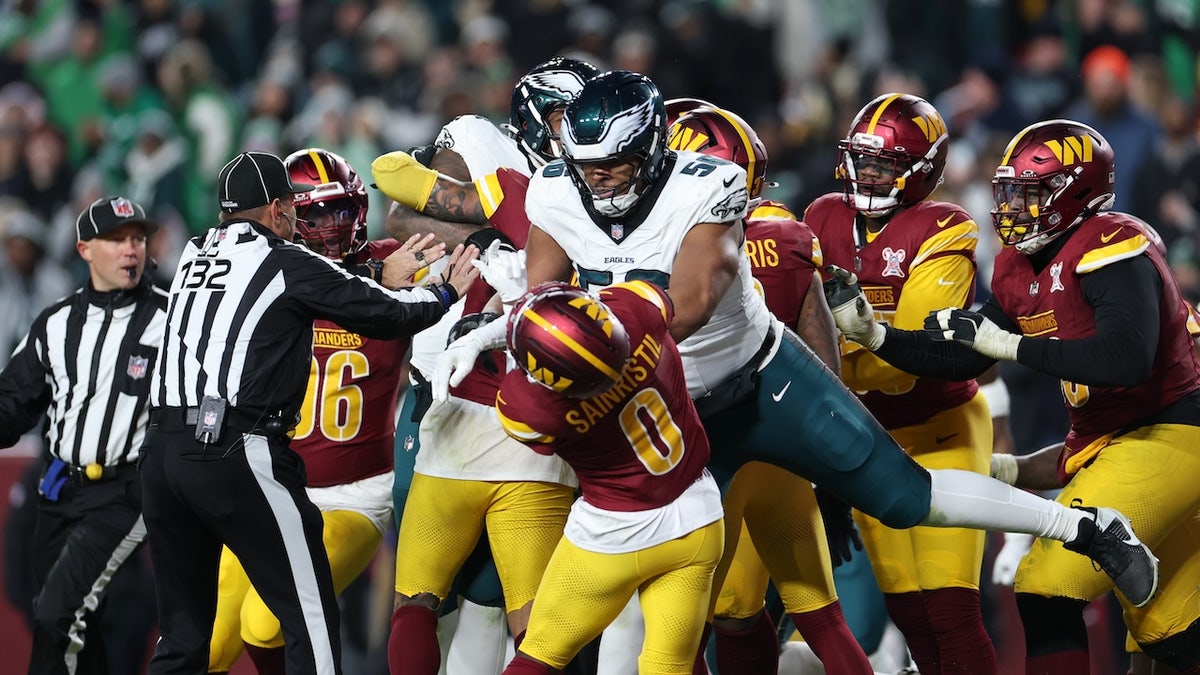 Multiple players ejected after brawl breaks out during Eagles-Commanders game at george magazine