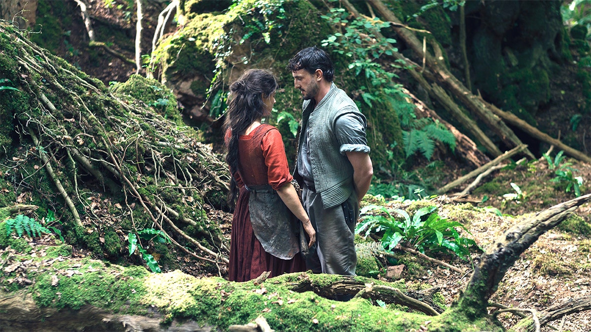 'Hamnet' Review: Jessie Buckley, Paul Mescal lead moving Shakespeare family drama at george magazine