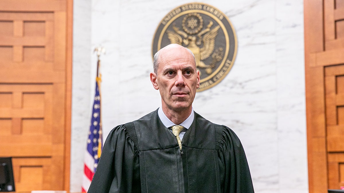 Judge orders refunds for pardoned Jan. 6 defendants and more top headlines  at george magazine