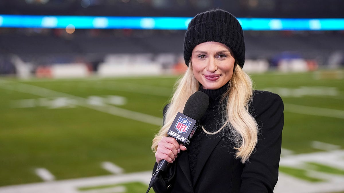 NFL reporter responds to fake death rumor in hilarious fashion: 'Glitch in the matrix' at george magazine