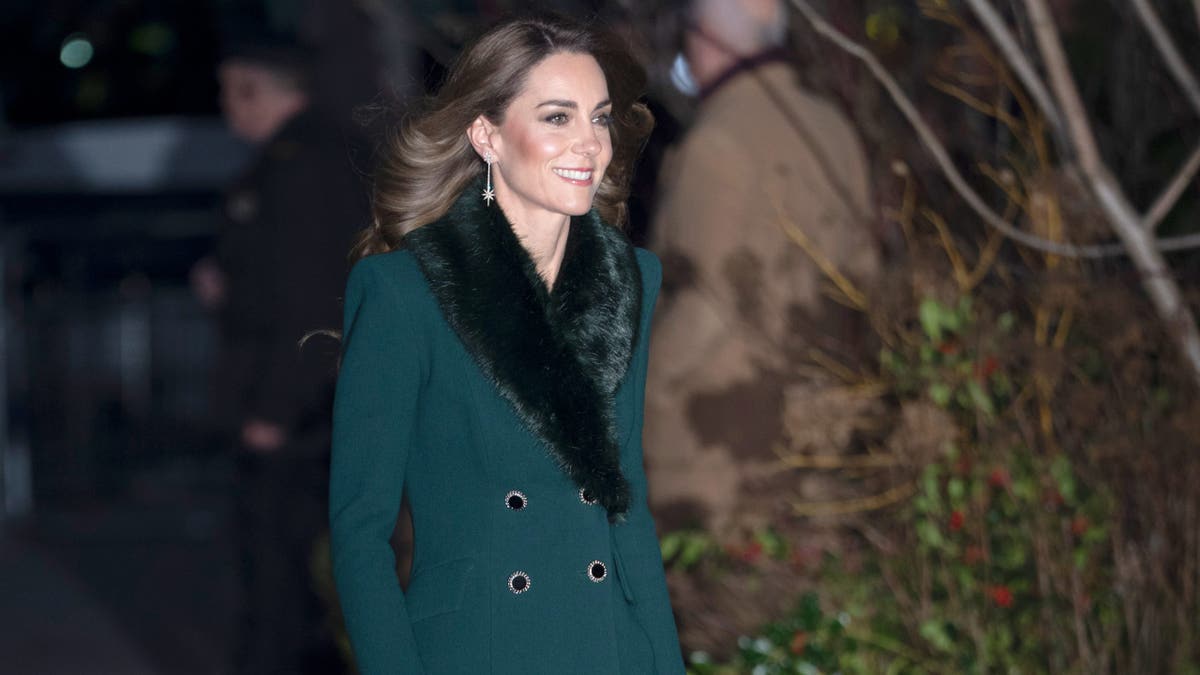 Kate Middleton surprises with piano duet alongside daughter, Princess Charlotte, for Christmas carol service at george magazine