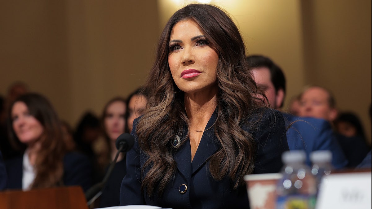 Trump administration touts ‘most secure border in history’ as 2.5 million migrants exit US at george magazine