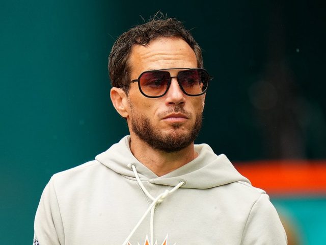 Dolphins coach dismisses weather narrative ahead of game against division rival