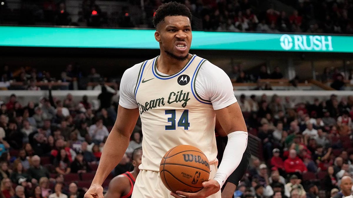 Giannis Antetokounmpo's late-game dunk nearly causes brawl between Bucks, Bulls players at george magazine