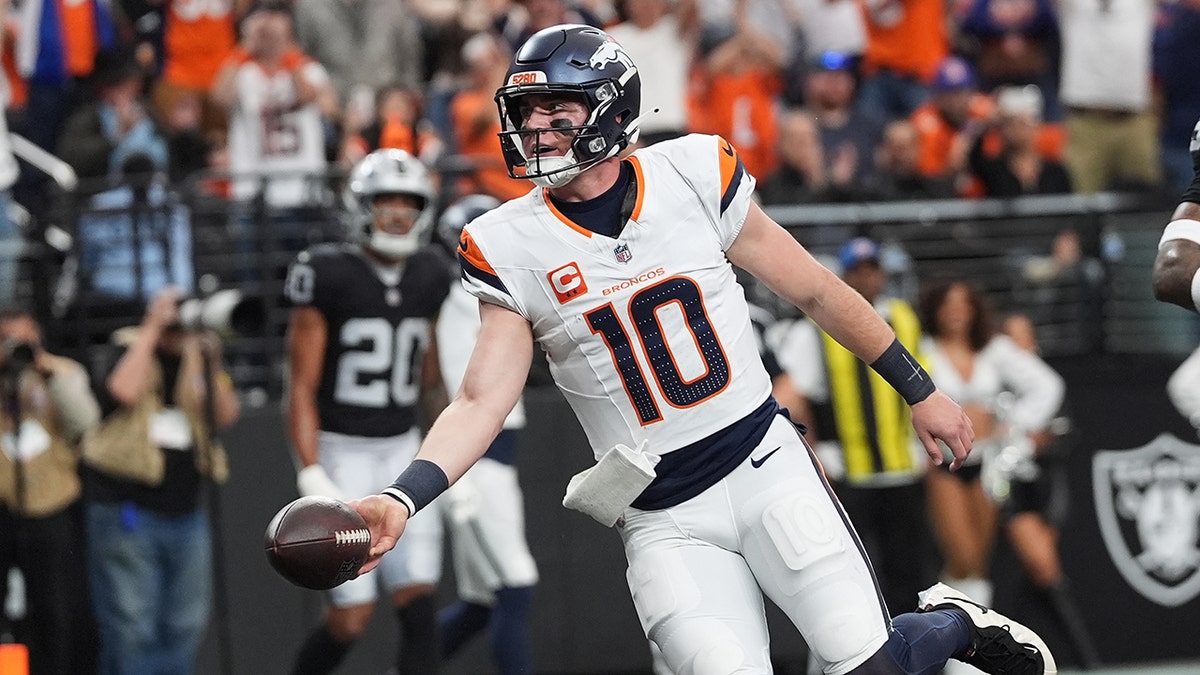 NFL Week 15 schedule: 3 teams have playoff-clinching scenarios at george magazine